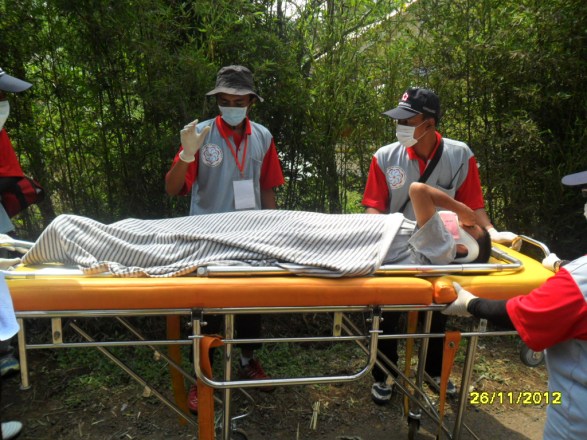 Tim Ambulan KSR Akper Lamongan Sam_4606